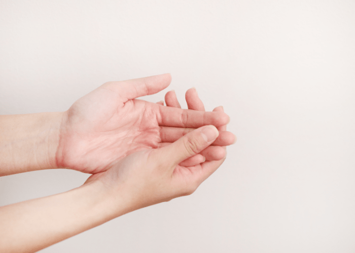 Zabiegi na dłonie, Hand treatments